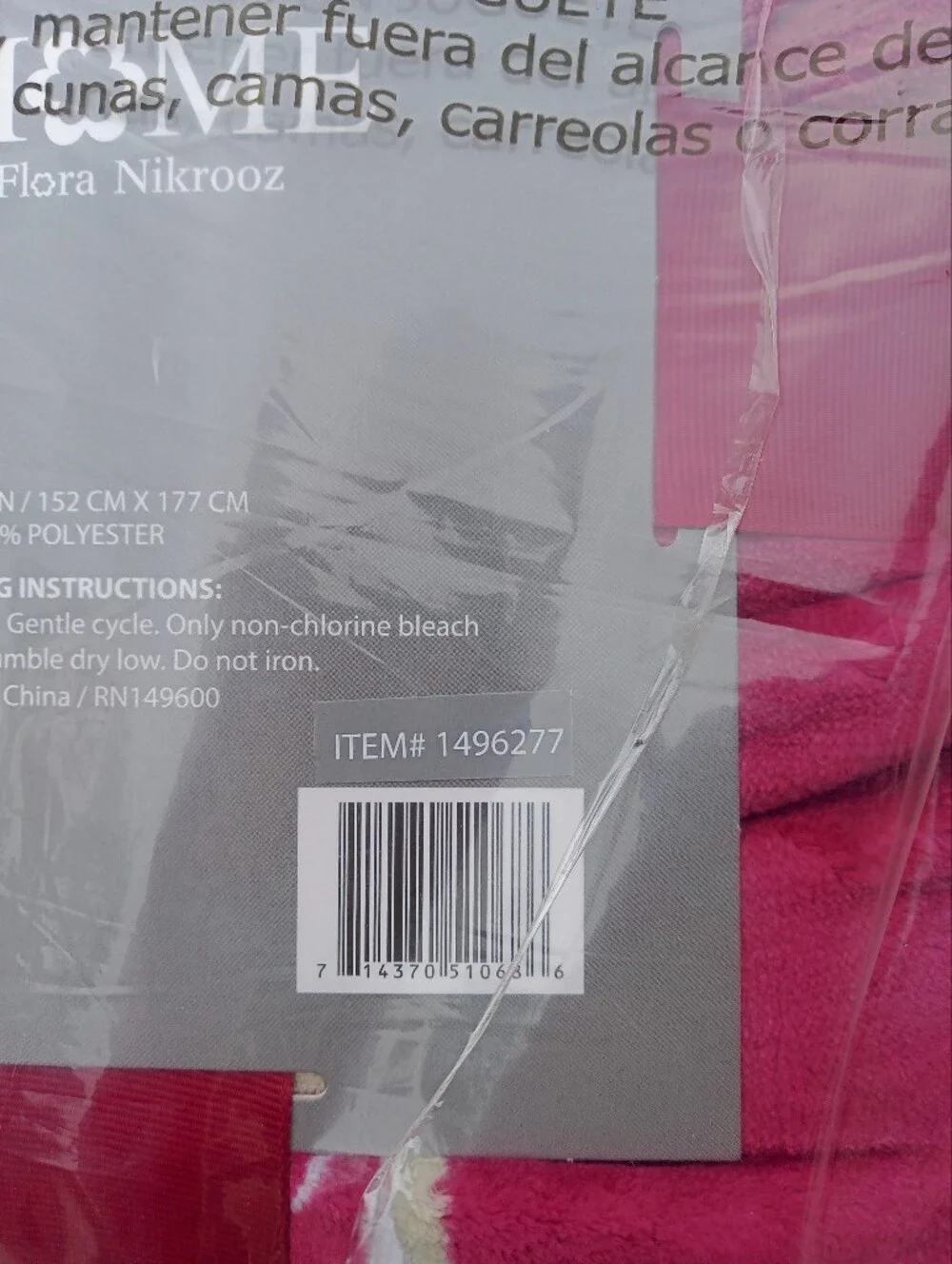 Flora Nikrooz Plush Throw with Foot Pocket NWT